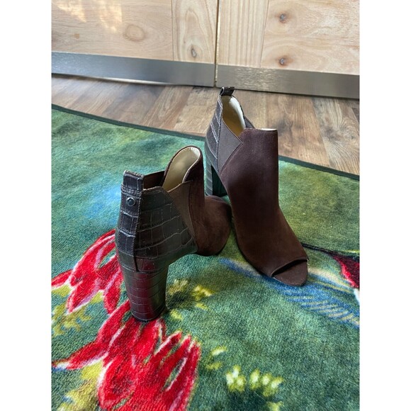 Mark Fisher Womens Ankle Open Toe Brown Booties Size 7.5 Block Heel Suede Croc - Picture 1 of 7